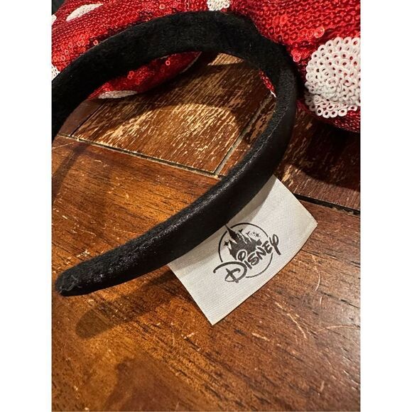 Disney Minnie Mouse Large Sequined aRed Polka Dot Bow Headband - Picture 6 of 6
